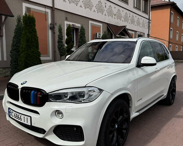 Белый БМВ Х5, объемом двигателя 2.98 л и пробегом 243 тыс. км за 20500 $, фото 1 на Automoto.ua