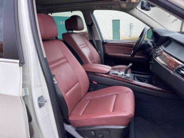 Белый БМВ Х5, объемом двигателя 3 л и пробегом 145 тыс. км за 7200 $, фото 13 на Automoto.ua