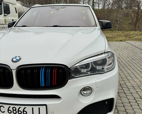 Білий БМВ Х5, об'ємом двигуна 2.98 л та пробігом 245 тис. км за 18900 $, фото 2 на Automoto.ua