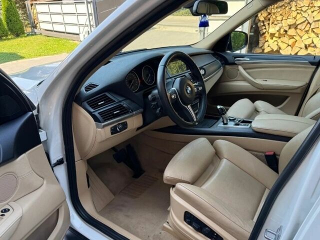 Белый БМВ Х5, объемом двигателя 3.5 л и пробегом 187 тыс. км за 4350 $, фото 6 на Automoto.ua