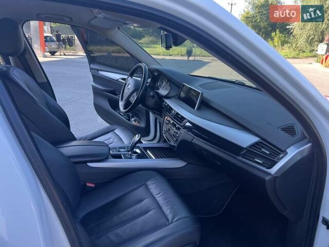 Белый БМВ Х5, объемом двигателя 2 л и пробегом 220 тыс. км за 27500 $, фото 8 на Automoto.ua