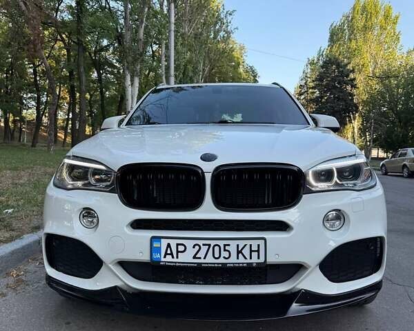 Белый БМВ Х5, объемом двигателя 3 л и пробегом 187 тыс. км за 21999 $, фото 4 на Automoto.ua