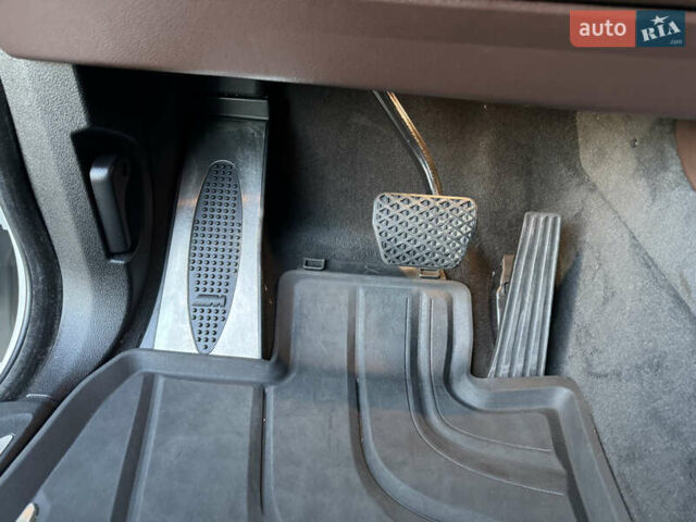 БМВ Х5 2014 в Днепре (Днепропетровске) на Automoto.ua Белый БМВ Х5, объемом двигателя 2.98 л и пробегом 140 тыс. км за 29000 $, фото 20 на Automoto.ua