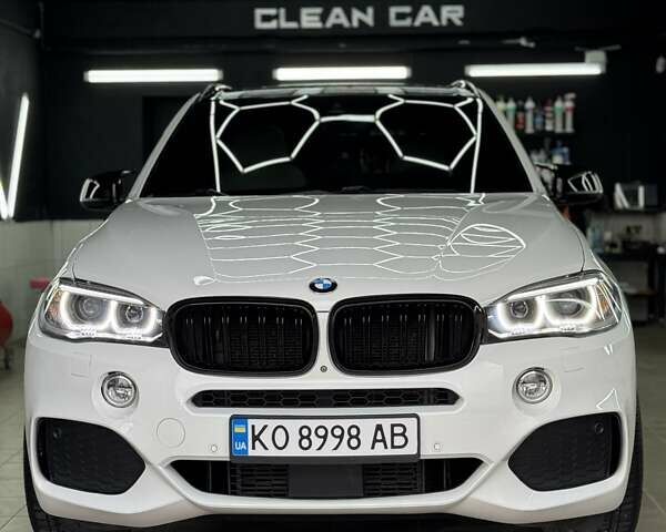 Белый БМВ Х5, объемом двигателя 2.98 л и пробегом 187 тыс. км за 30000 $, фото 6 на Automoto.ua