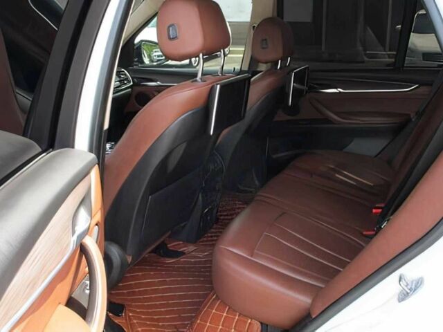 Белый БМВ Х5, объемом двигателя 3 л и пробегом 86 тыс. км за 13500 $, фото 14 на Automoto.ua