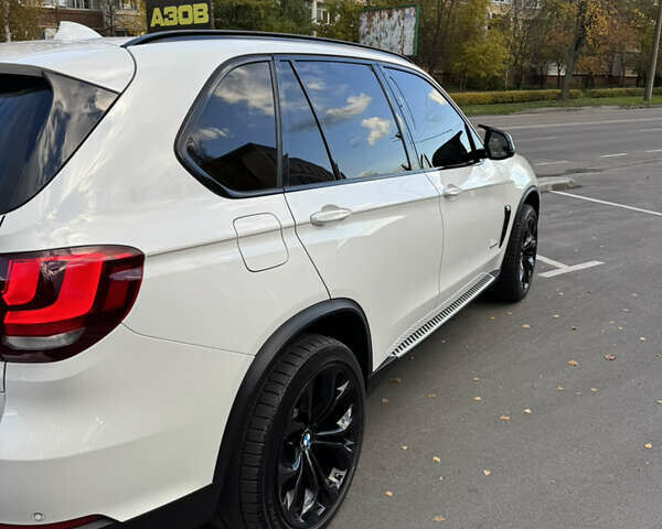 Белый БМВ Х5, объемом двигателя 2.99 л и пробегом 142 тыс. км за 34377 $, фото 6 на Automoto.ua