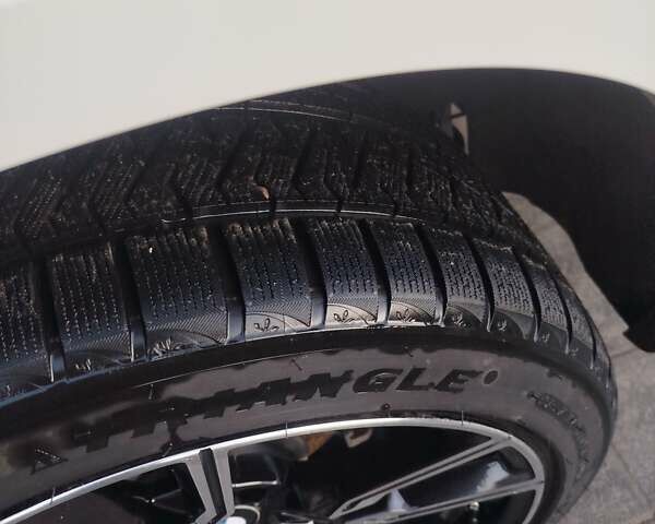 Белый БМВ Х5, объемом двигателя 3 л и пробегом 238 тыс. км за 28300 $, фото 9 на Automoto.ua