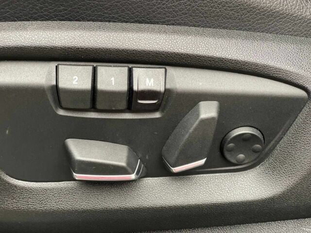 Белый БМВ Х5, объемом двигателя 3 л и пробегом 289 тыс. км за 26400 $, фото 17 на Automoto.ua