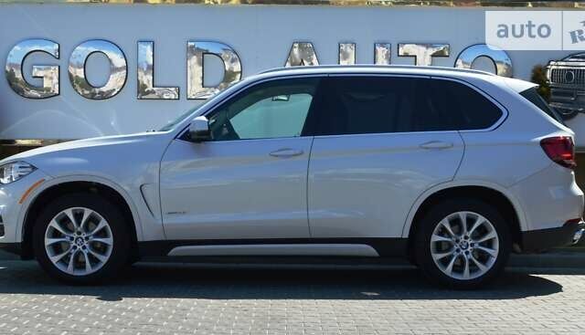 Белый БМВ Х5, объемом двигателя 3 л и пробегом 175 тыс. км за 21900 $, фото 5 на Automoto.ua