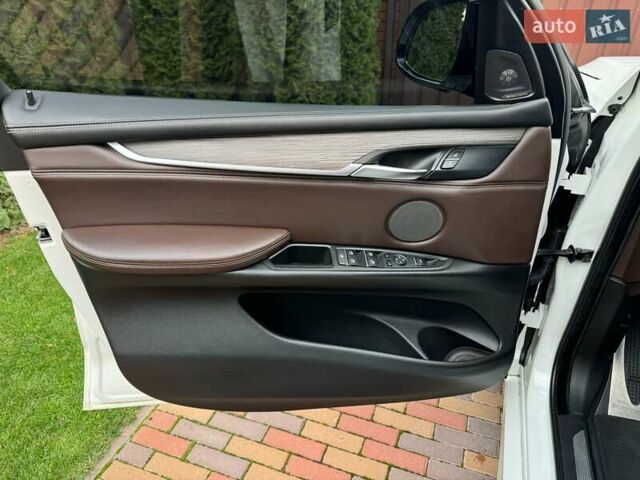 Білий БМВ Х5, об'ємом двигуна 2.99 л та пробігом 185 тис. км за 35500 $, фото 25 на Automoto.ua