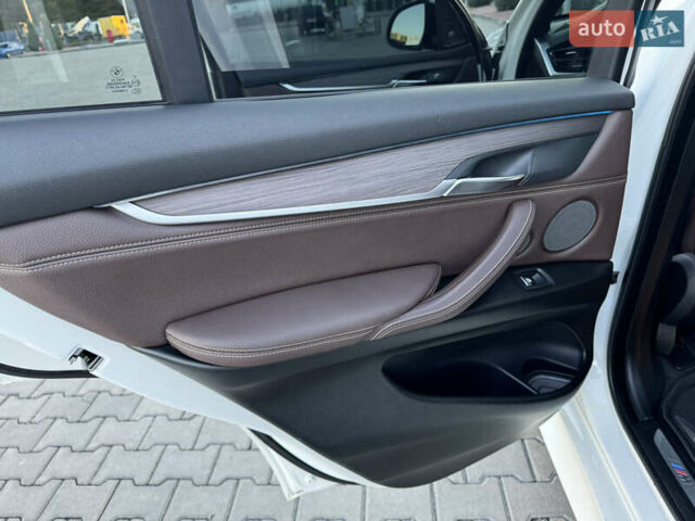 БМВ Х5 2014 в Днепре (Днепропетровске) на Automoto.ua Белый БМВ Х5, объемом двигателя 2.98 л и пробегом 140 тыс. км за 29000 $, фото 26 на Automoto.ua