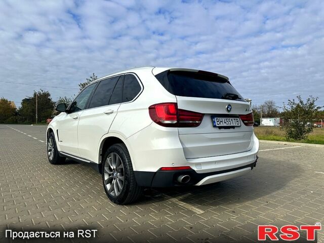 Білий БМВ Х5, об'ємом двигуна 3 л та пробігом 270 тис. км за 18950 $, фото 4 на Automoto.ua