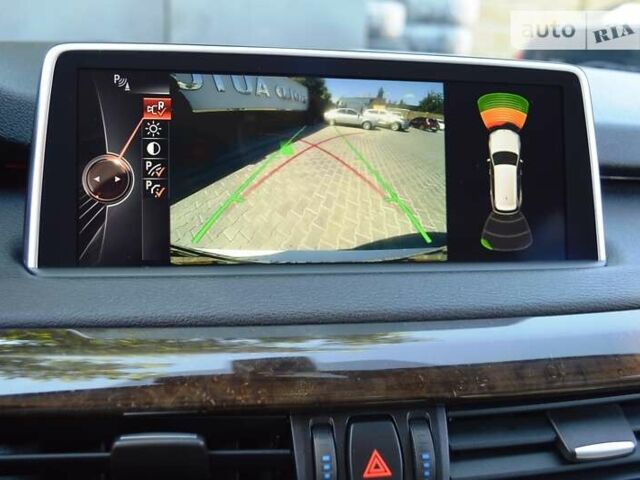 Белый БМВ Х5, объемом двигателя 3 л и пробегом 175 тыс. км за 21900 $, фото 18 на Automoto.ua