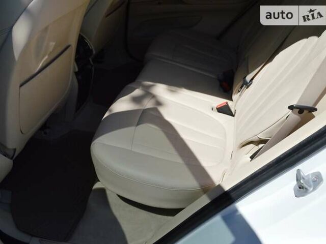 Белый БМВ Х5, объемом двигателя 3 л и пробегом 175 тыс. км за 21900 $, фото 28 на Automoto.ua