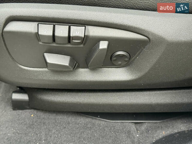 Белый БМВ Х5, объемом двигателя 3 л и пробегом 287 тыс. км за 23999 $, фото 26 на Automoto.ua