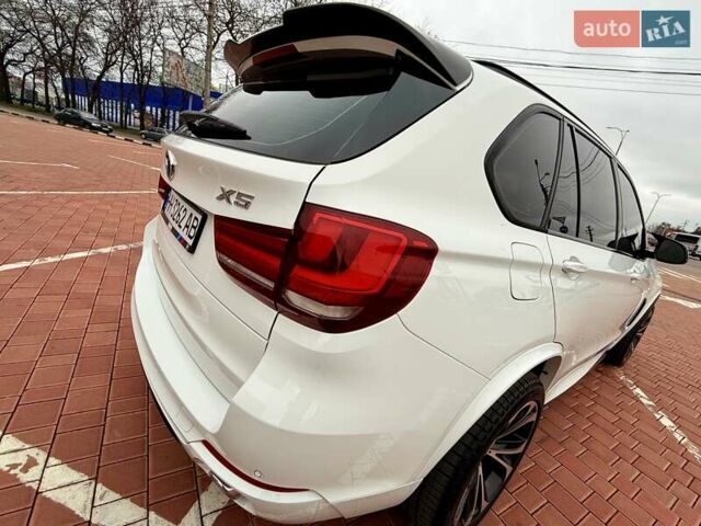Белый БМВ Х5, объемом двигателя 2.99 л и пробегом 175 тыс. км за 31900 $, фото 43 на Automoto.ua