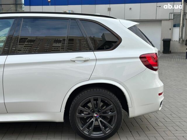 Белый БМВ Х5, объемом двигателя 3 л и пробегом 180 тыс. км за 34990 $, фото 7 на Automoto.ua