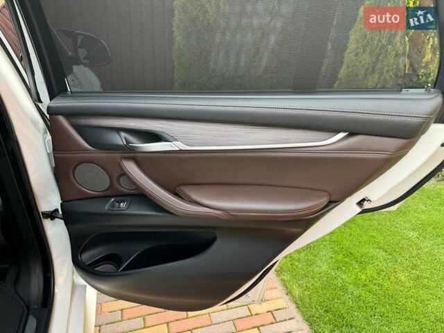 Білий БМВ Х5, об'ємом двигуна 2.99 л та пробігом 185 тис. км за 35500 $, фото 55 на Automoto.ua