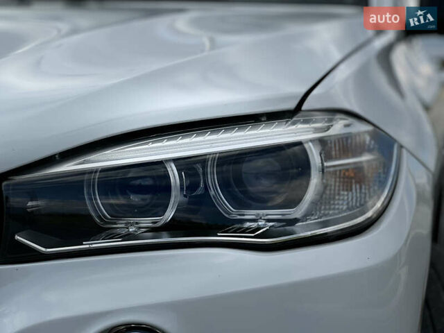 Белый БМВ Х5, объемом двигателя 2.98 л и пробегом 135 тыс. км за 20000 $, фото 6 на Automoto.ua