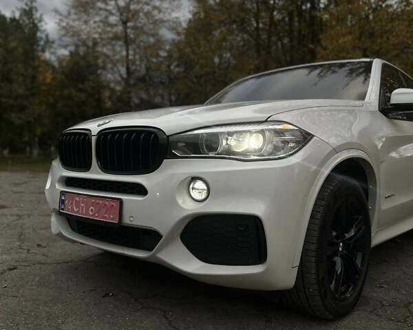 Белый БМВ Х5, объемом двигателя 2.99 л и пробегом 197 тыс. км за 28999 $, фото 9 на Automoto.ua