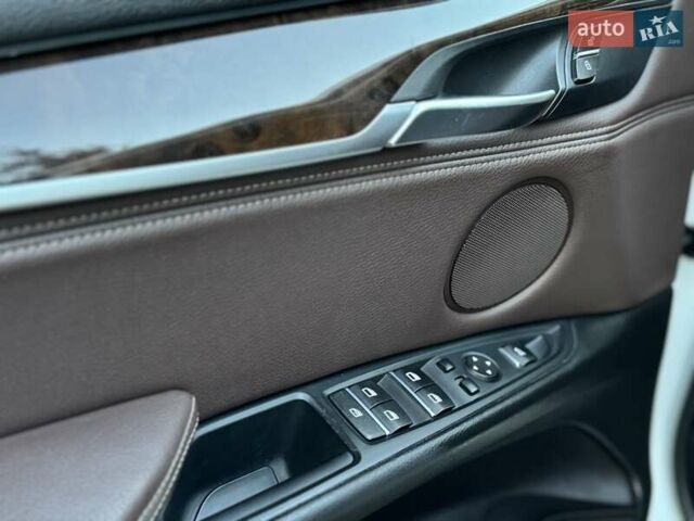 Белый БМВ Х5, объемом двигателя 2.99 л и пробегом 309 тыс. км за 23700 $, фото 39 на Automoto.ua