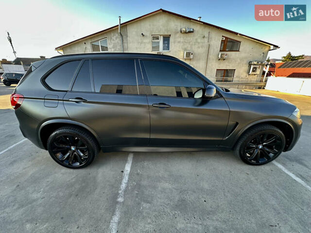 Белый БМВ Х5, объемом двигателя 2.99 л и пробегом 275 тыс. км за 25500 $, фото 6 на Automoto.ua