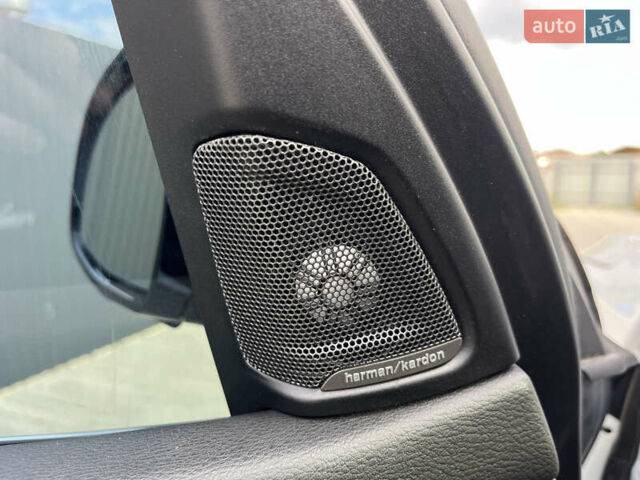 Белый БМВ Х5, объемом двигателя 3 л и пробегом 302 тыс. км за 18300 $, фото 10 на Automoto.ua