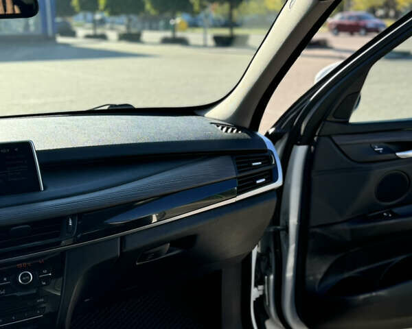 Белый БМВ Х5, объемом двигателя 2.98 л и пробегом 159 тыс. км за 20300 $, фото 24 на Automoto.ua