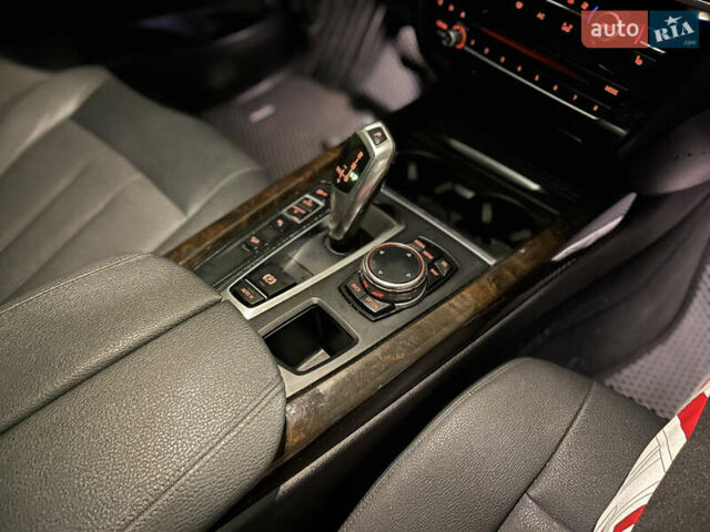 Белый БМВ Х5, объемом двигателя 3 л и пробегом 159 тыс. км за 25000 $, фото 11 на Automoto.ua