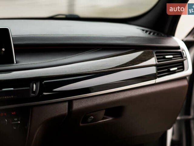 Белый БМВ Х5, объемом двигателя 4.39 л и пробегом 150 тыс. км за 26400 $, фото 16 на Automoto.ua