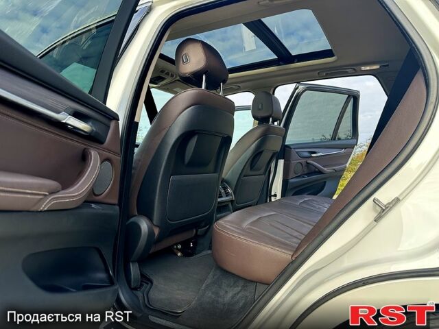 Білий БМВ Х5, об'ємом двигуна 3 л та пробігом 270 тис. км за 18950 $, фото 8 на Automoto.ua