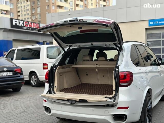Белый БМВ Х5, объемом двигателя 3 л и пробегом 180 тыс. км за 34990 $, фото 12 на Automoto.ua