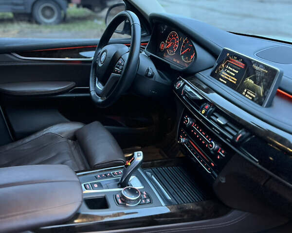 Белый БМВ Х5, объемом двигателя 2.99 л и пробегом 187 тыс. км за 25500 $, фото 60 на Automoto.ua