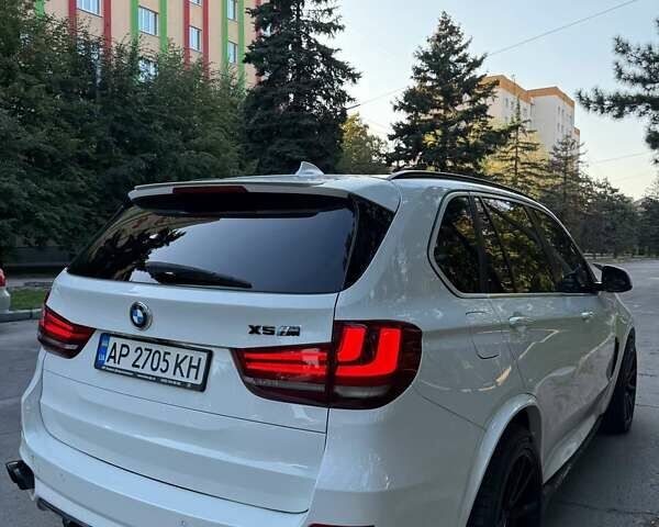 Белый БМВ Х5, объемом двигателя 3 л и пробегом 187 тыс. км за 21999 $, фото 1 на Automoto.ua