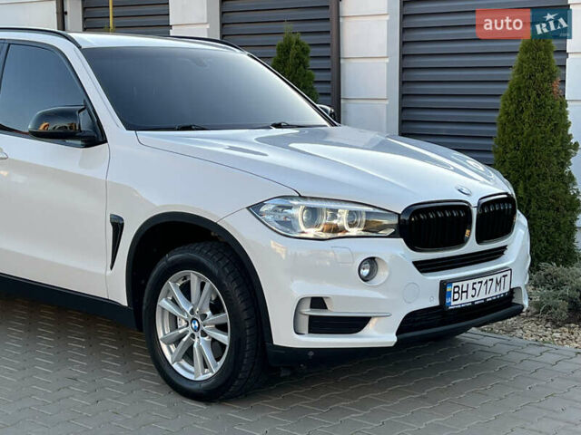 Белый БМВ Х5, объемом двигателя 2 л и пробегом 169 тыс. км за 23800 $, фото 61 на Automoto.ua