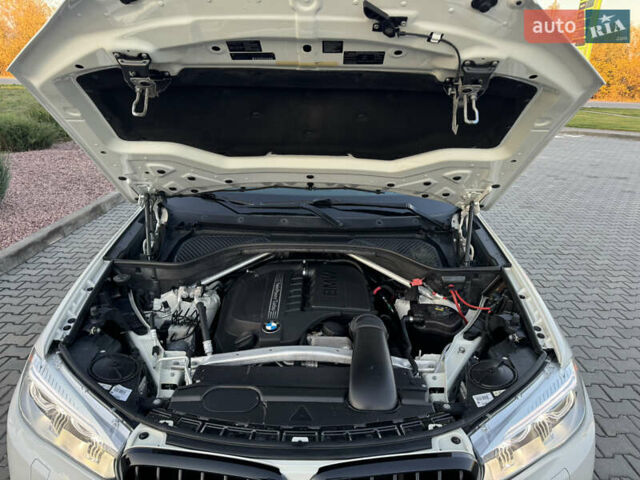 БМВ Х5 2014 в Днепре (Днепропетровске) на Automoto.ua Белый БМВ Х5, объемом двигателя 2.98 л и пробегом 140 тыс. км за 29000 $, фото 38 на Automoto.ua