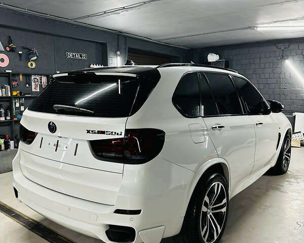 Білий БМВ Х5, об'ємом двигуна 3 л та пробігом 143 тис. км за 39500 $, фото 2 на Automoto.ua