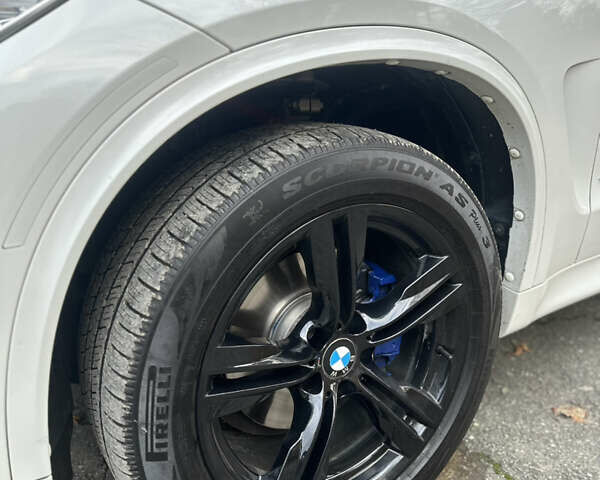 Белый БМВ Х5, объемом двигателя 2.99 л и пробегом 197 тыс. км за 28999 $, фото 8 на Automoto.ua