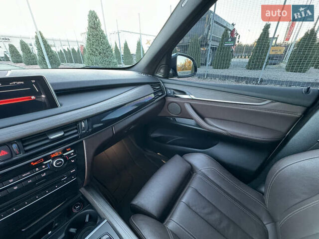 БМВ Х5 2014 в Днепре (Днепропетровске) на Automoto.ua Белый БМВ Х5, объемом двигателя 2.98 л и пробегом 140 тыс. км за 29000 $, фото 25 на Automoto.ua