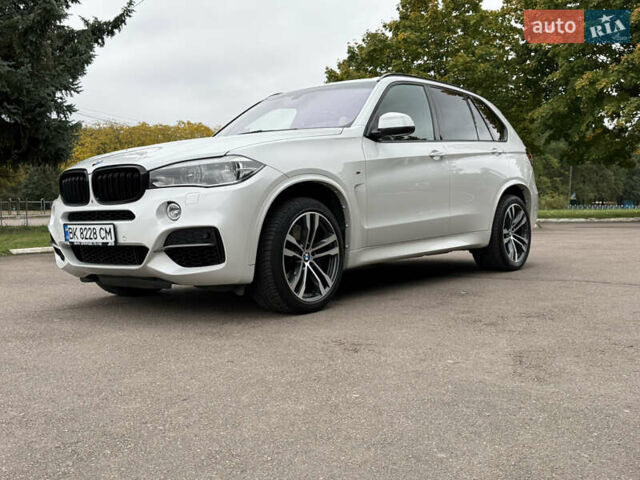 Білий БМВ Х5, об'ємом двигуна 2.99 л та пробігом 215 тис. км за 35000 $, фото 36 на Automoto.ua
