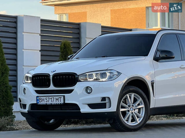Белый БМВ Х5, объемом двигателя 2 л и пробегом 169 тыс. км за 23800 $, фото 51 на Automoto.ua
