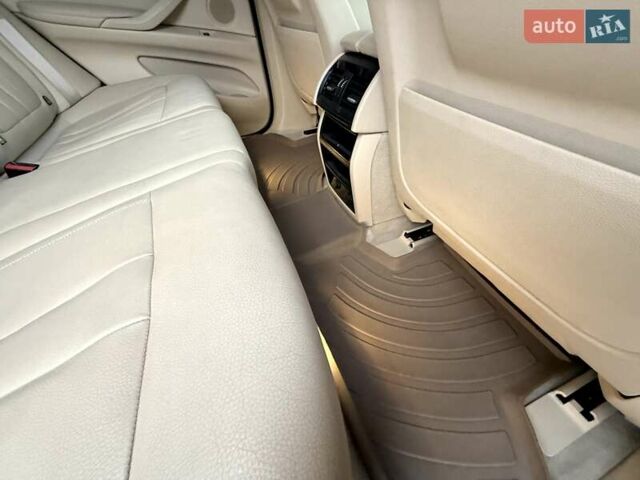 Білий БМВ Х5, об'ємом двигуна 3 л та пробігом 118 тис. км за 23990 $, фото 72 на Automoto.ua