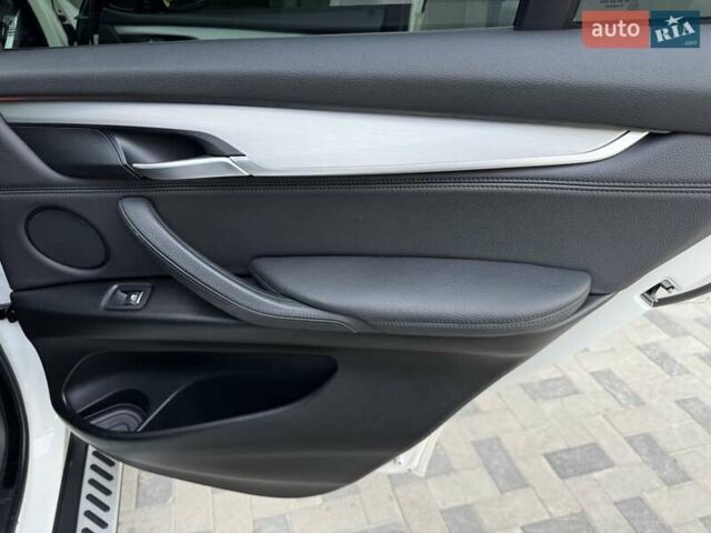 Білий БМВ Х5, об'ємом двигуна 2.99 л та пробігом 162 тис. км за 34300 $, фото 51 на Automoto.ua