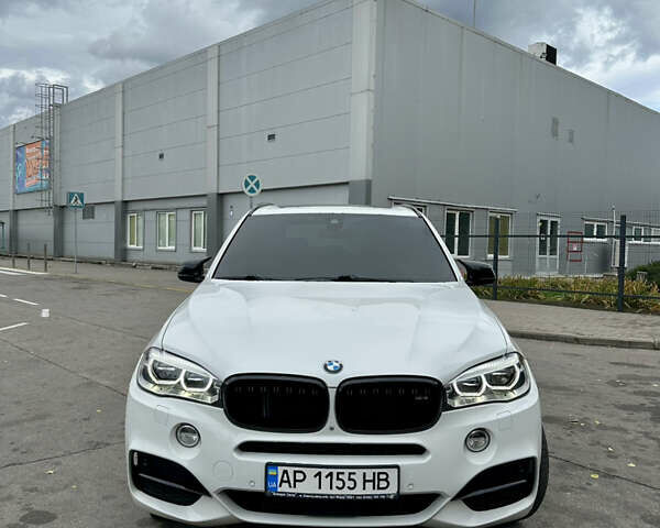 Белый БМВ Х5, объемом двигателя 3 л и пробегом 263 тыс. км за 35900 $, фото 3 на Automoto.ua