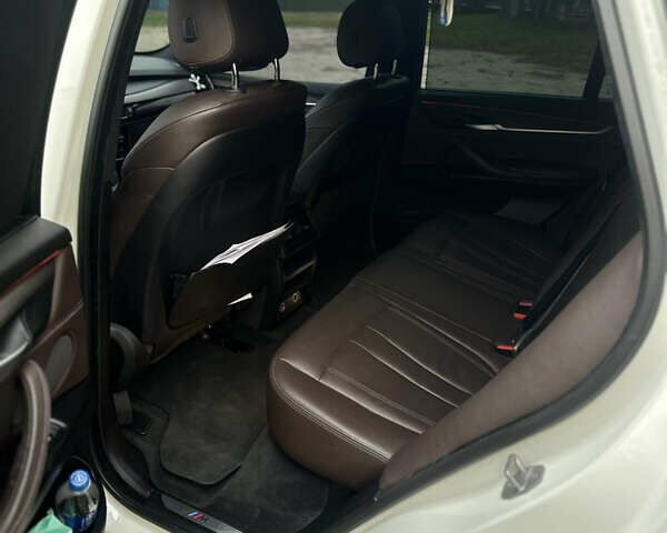 Белый БМВ Х5, объемом двигателя 2.99 л и пробегом 197 тыс. км за 28999 $, фото 13 на Automoto.ua