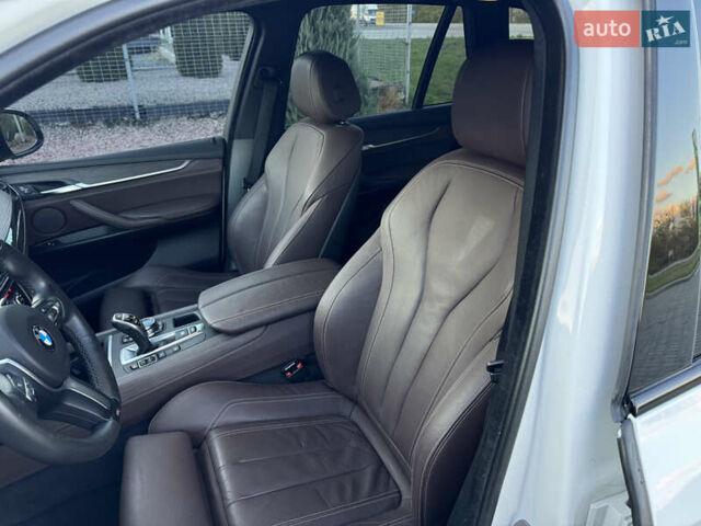 БМВ Х5 2014 в Днепре (Днепропетровске) на Automoto.ua Белый БМВ Х5, объемом двигателя 2.98 л и пробегом 140 тыс. км за 29000 $, фото 19 на Automoto.ua