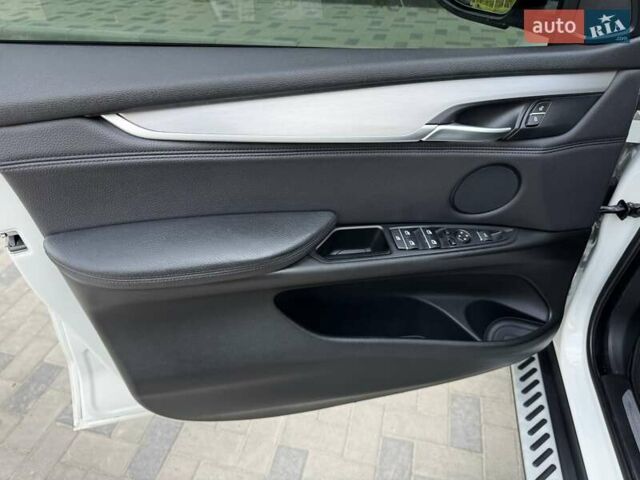 Білий БМВ Х5, об'ємом двигуна 2.99 л та пробігом 162 тис. км за 34300 $, фото 39 на Automoto.ua
