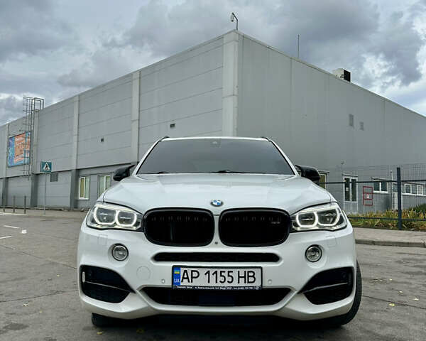 Белый БМВ Х5, объемом двигателя 3 л и пробегом 263 тыс. км за 35900 $, фото 4 на Automoto.ua