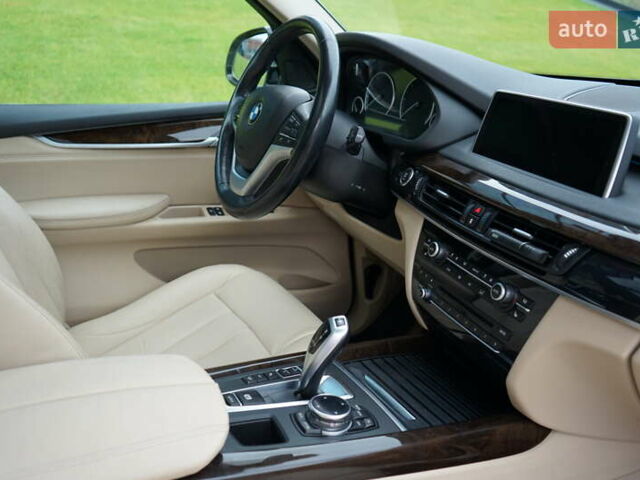 Белый БМВ Х5, объемом двигателя 2.99 л и пробегом 194 тыс. км за 30000 $, фото 14 на Automoto.ua