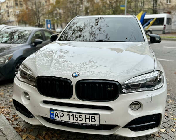 Белый БМВ Х5, объемом двигателя 3 л и пробегом 263 тыс. км за 35900 $, фото 50 на Automoto.ua